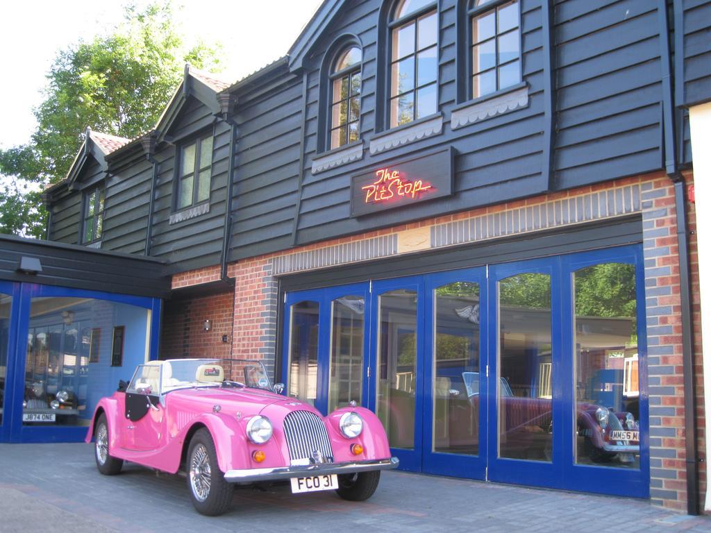 The Pitstop Little Hallingbury  Esterno foto